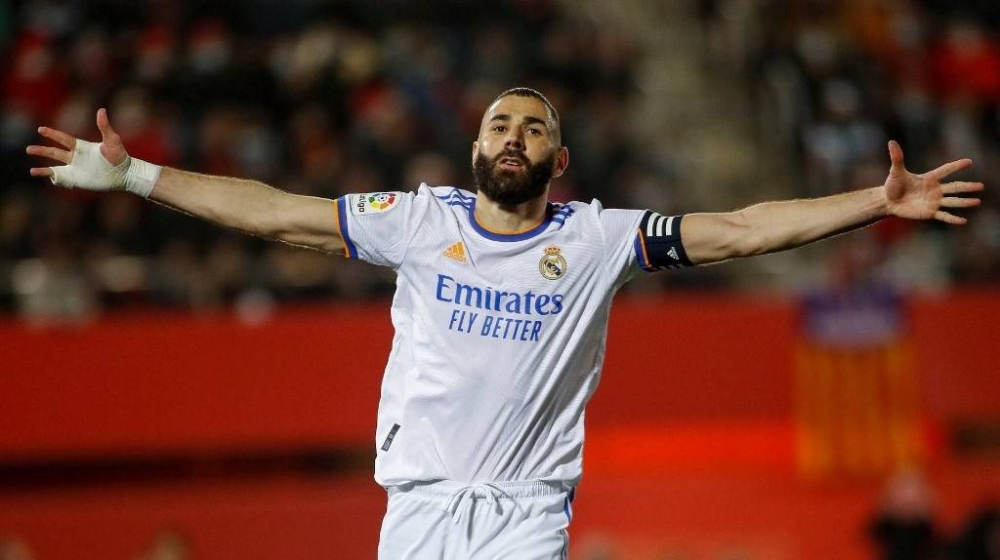 Doblete de Benzema y el Real Madrid se acerca a un nuevo título de LaLiga