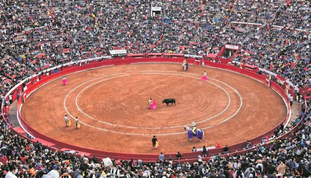 Las corridas de toros vuelven a Ciudad de México en medio de protestas