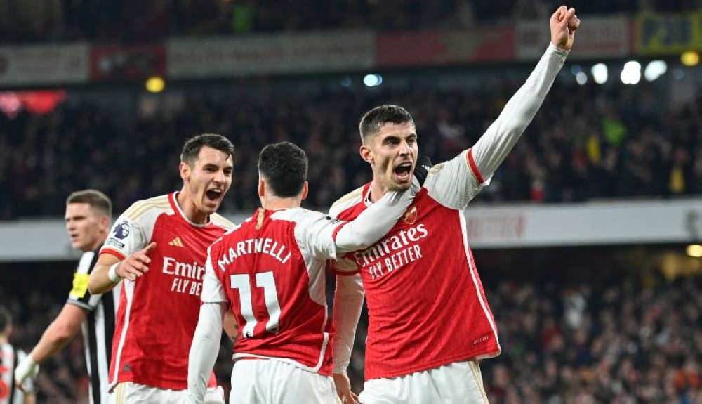 Arsenal golea al Newcastle para seguir en la pelea por el título de la ...