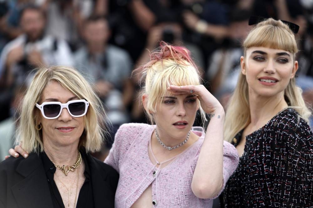 Kim Gordon, Kristen Stewart, Imogen Poots y Thora Birch (de 'Belleza Americana') en el photocall de 'The Chronology of Water'. EFE/EPA/GUILLAUME HORCAJUELO