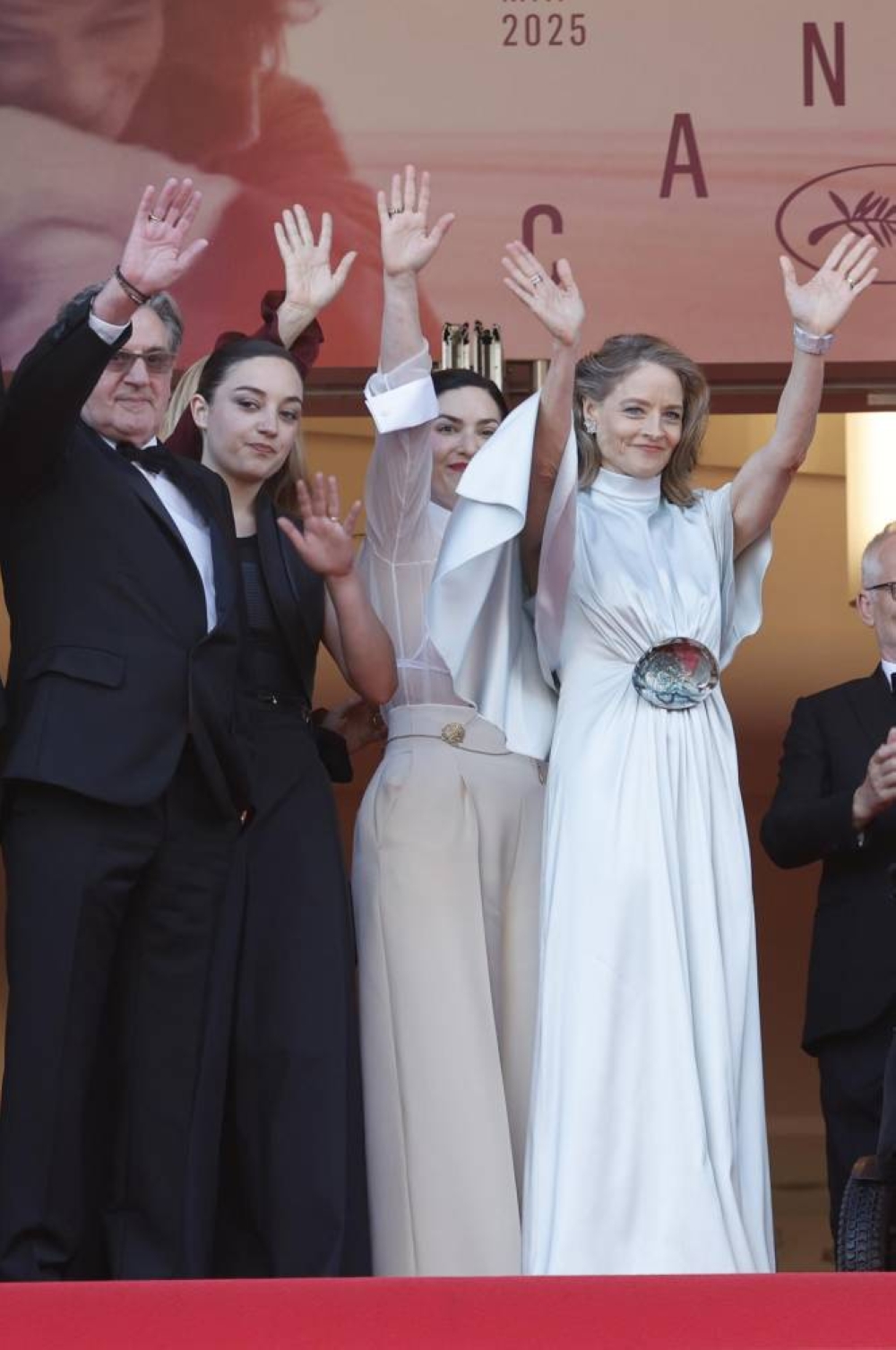 Daniel Auteuil, Luana Bajrami, Rebecca Zlotowski y Jodie Foster. EFE/EPA/GUILLAUME HORCAJUELO