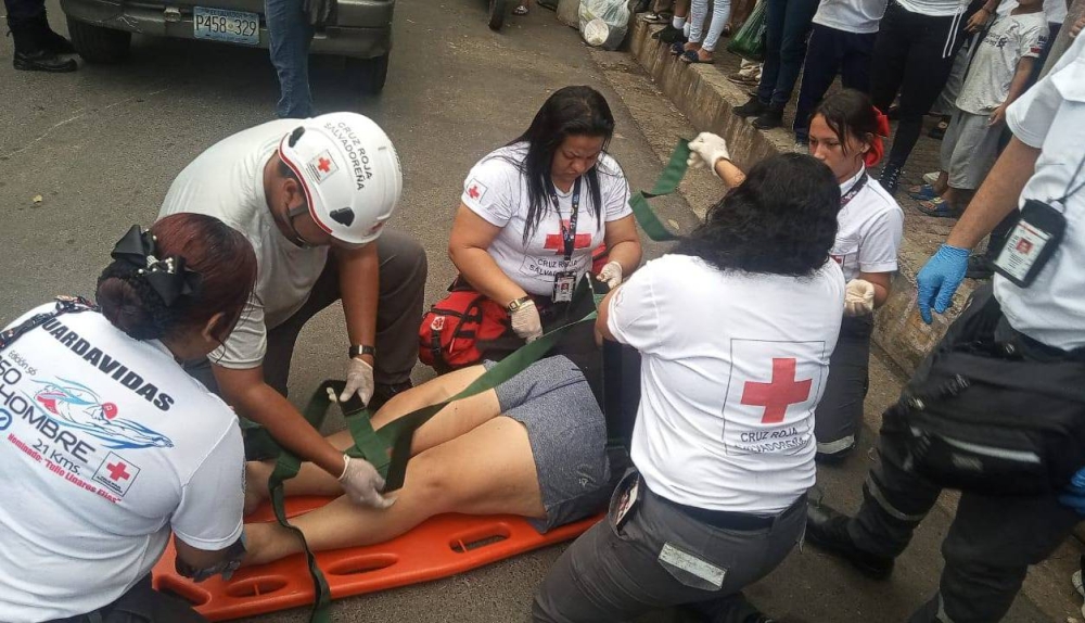 Una mujer fue atropellada en Aguilares este sábado, informó Cruz Roja. /Cruz Roja Salvadoreña Aguilares