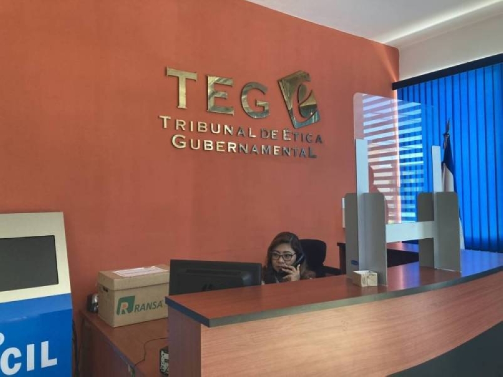 TEG sanciona a 15 empleados públicos por infracciones cuyas multas suman $17,000