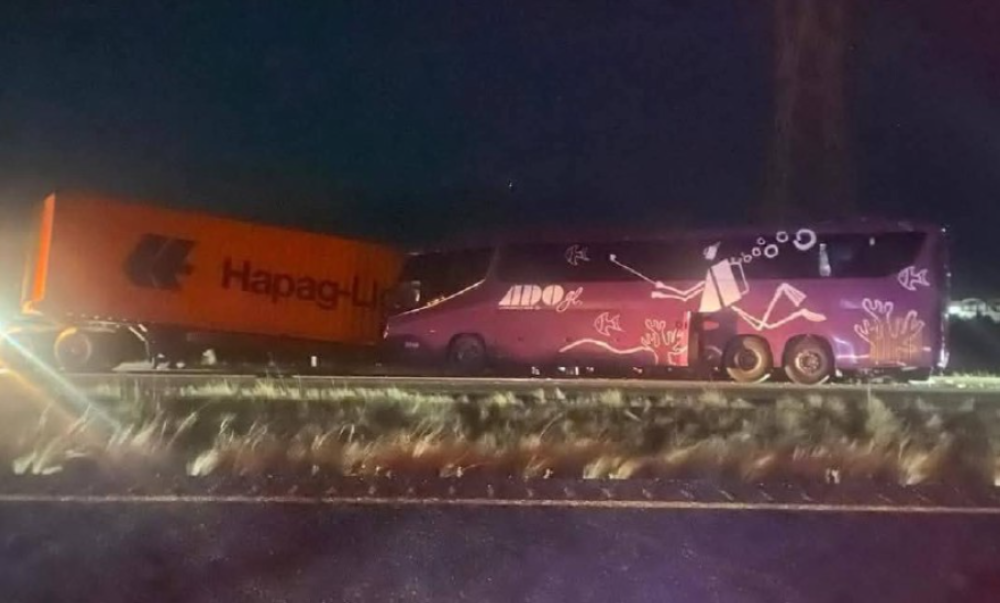 Ocho muertos y 27 heridos en accidente de autobús en el este de México