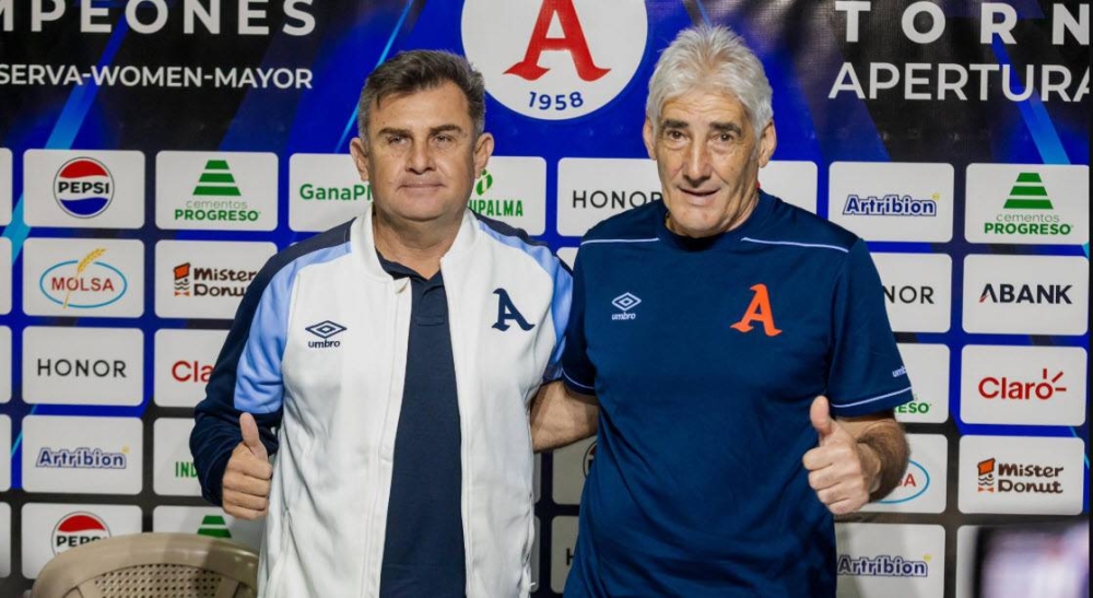 Ernesto Corti fue presentado como entrenador del Alianza
