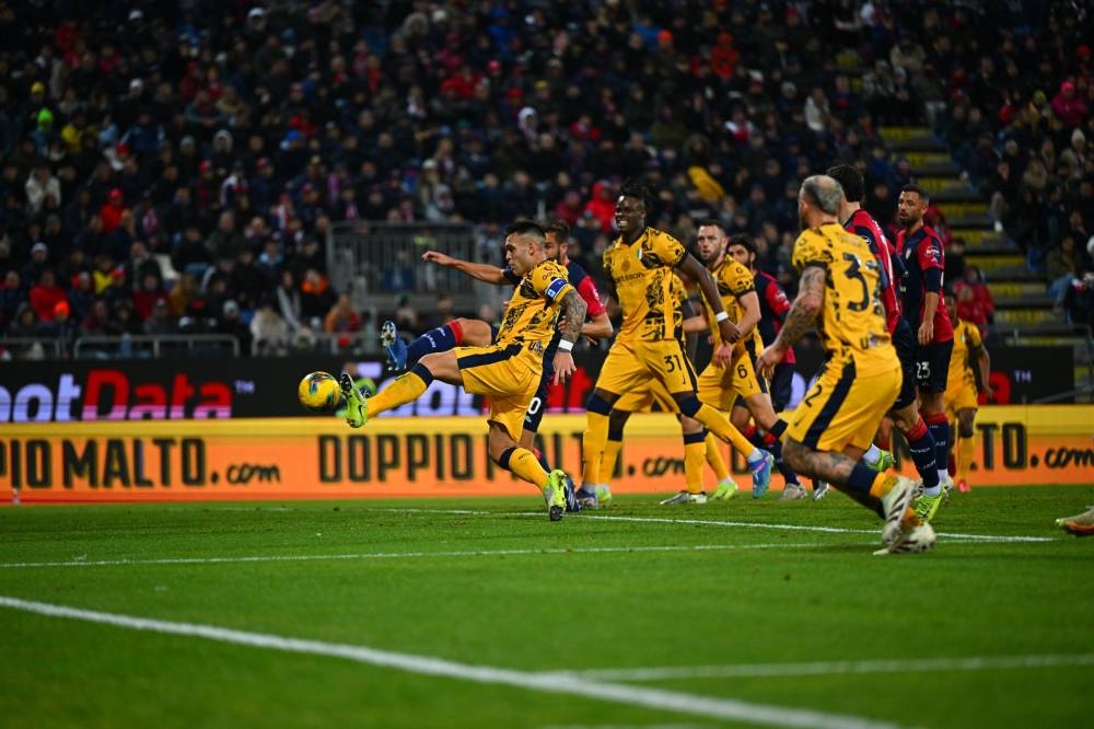 Inter cierra un gran año 2024 con una victoria 3-0 sobre Cagliari