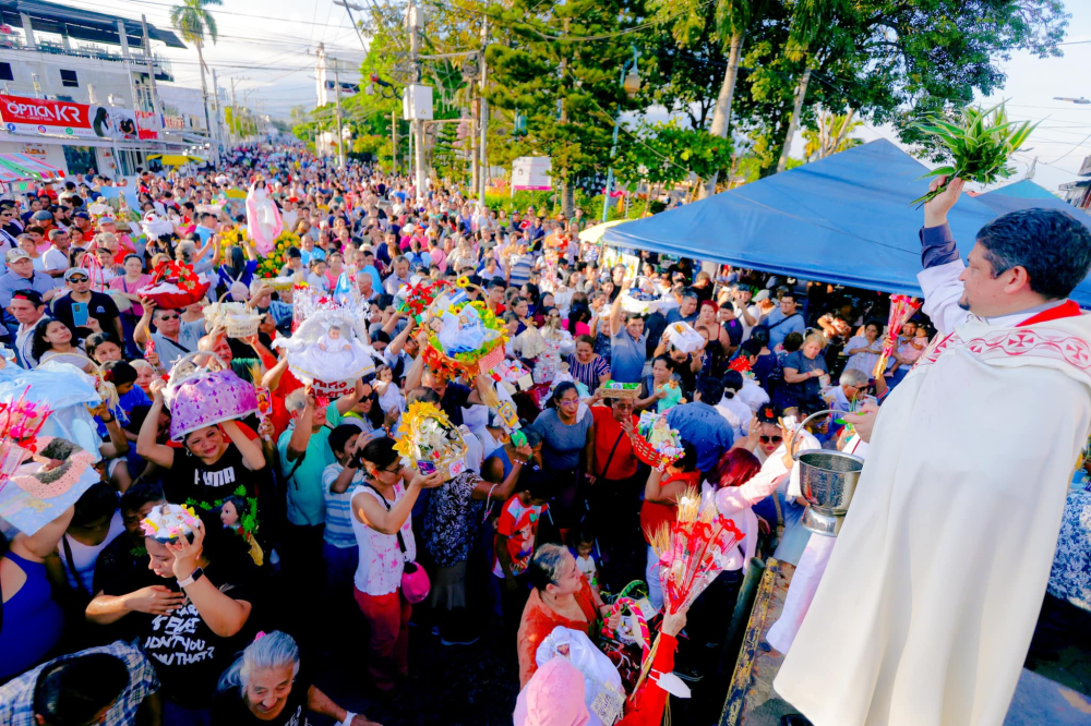 Fotos: así se conmemoró el día de los santos inocentes en Antiguo Cuscatlán
