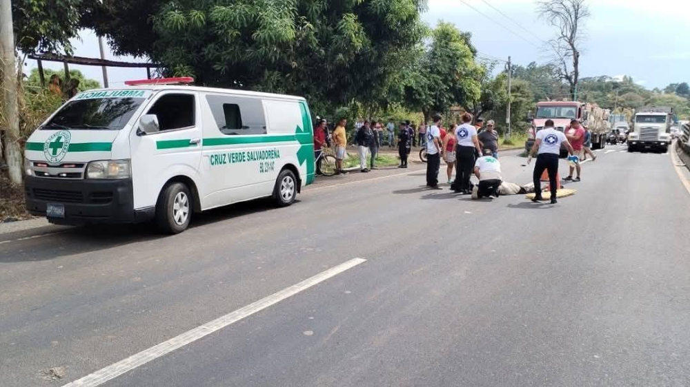 Tres lesionados y un adulto mayor atropellado en accidentes de tránsito este lunes