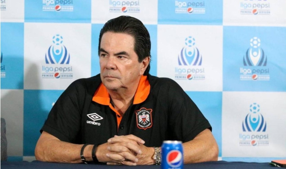 Sorpresa en el nido: Alejandro González se despide del Águila