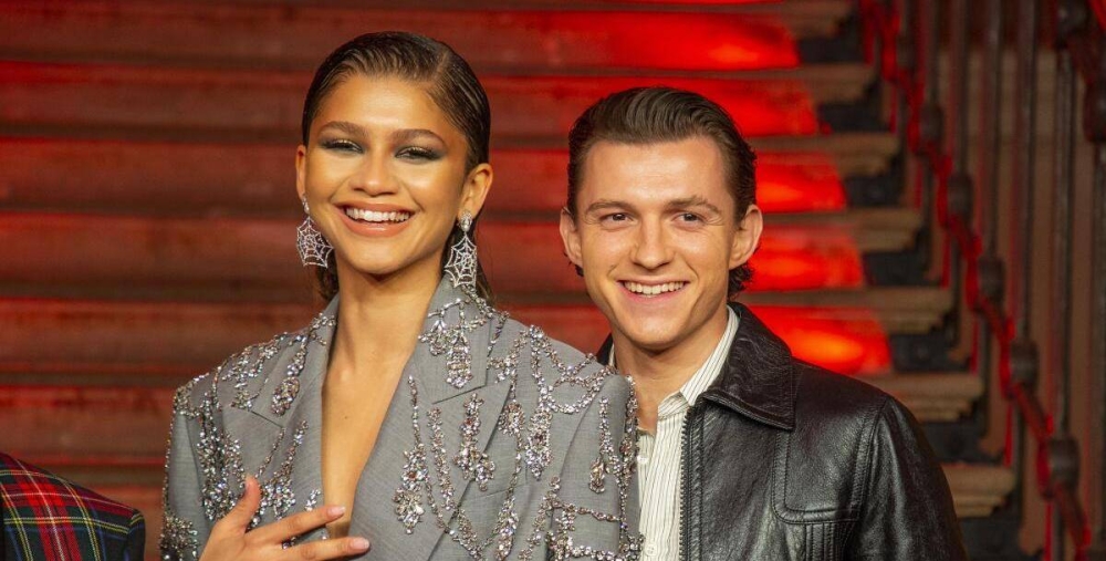 Los actores Zendaya y Tom Holland se comprometieron en matrimonio