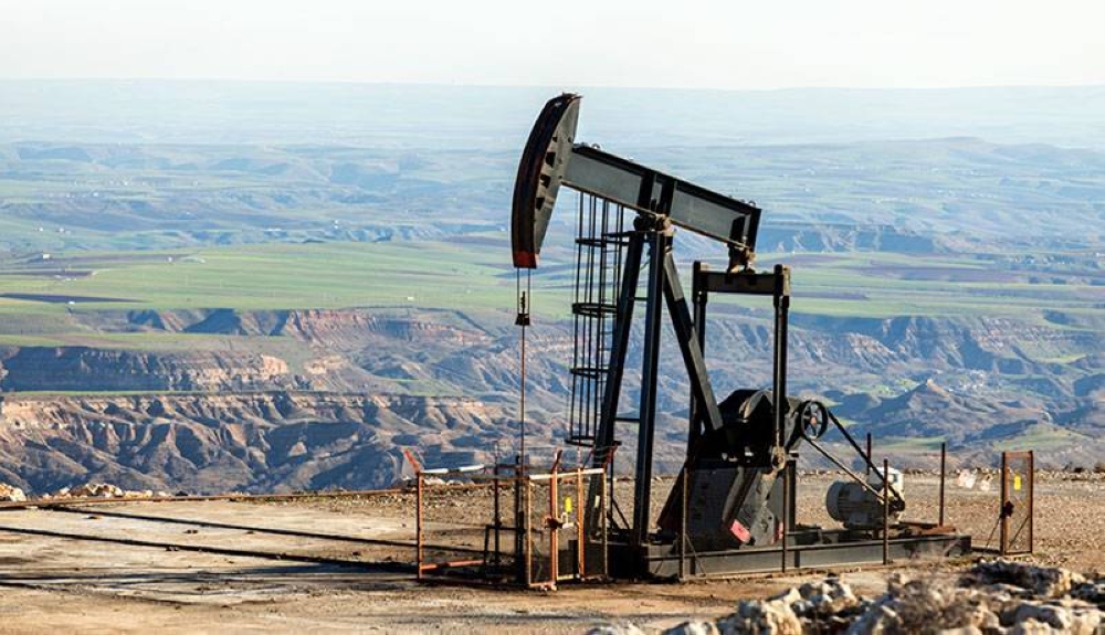 El petróleo cae golpeado por la demanda