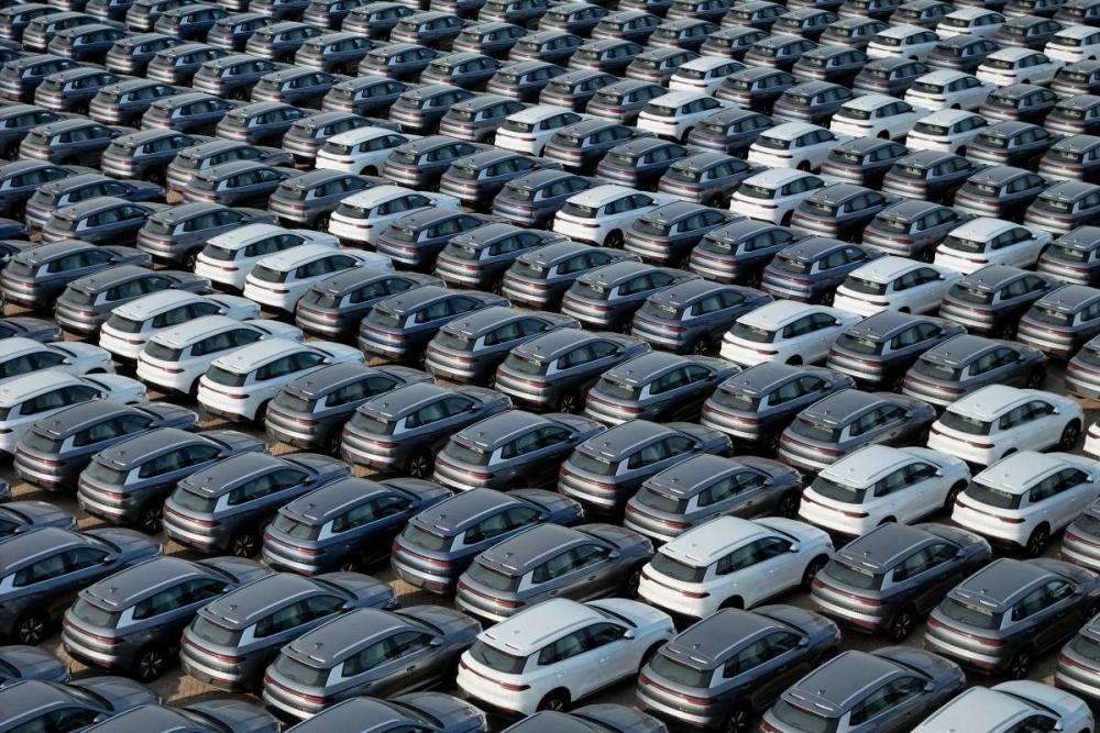 La venta de vehículos eléctricos e híbridos en China crece un 40,7% en 2024