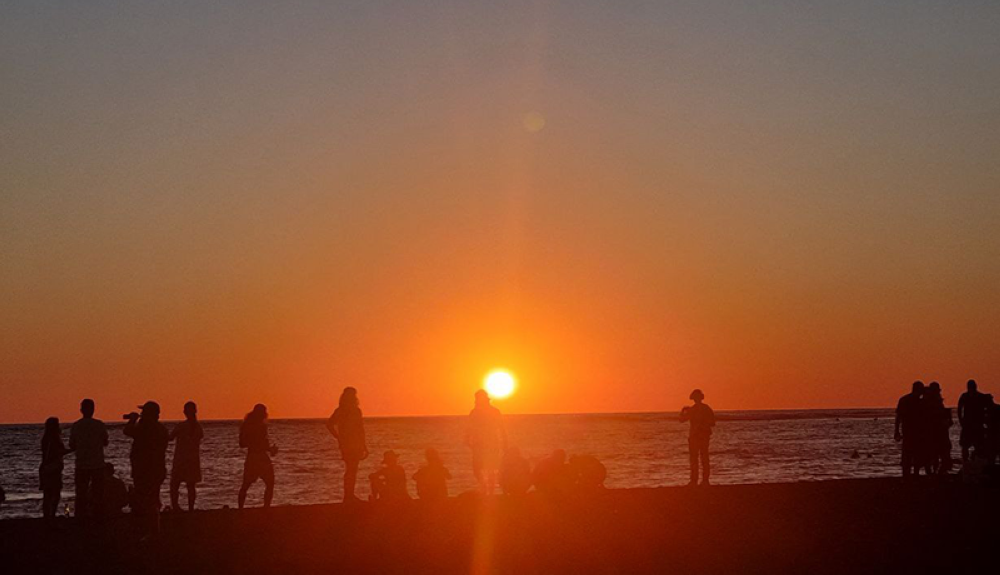 Esta es la razón de por qué los amaneceres y atardeceres son rojizos durante esta época