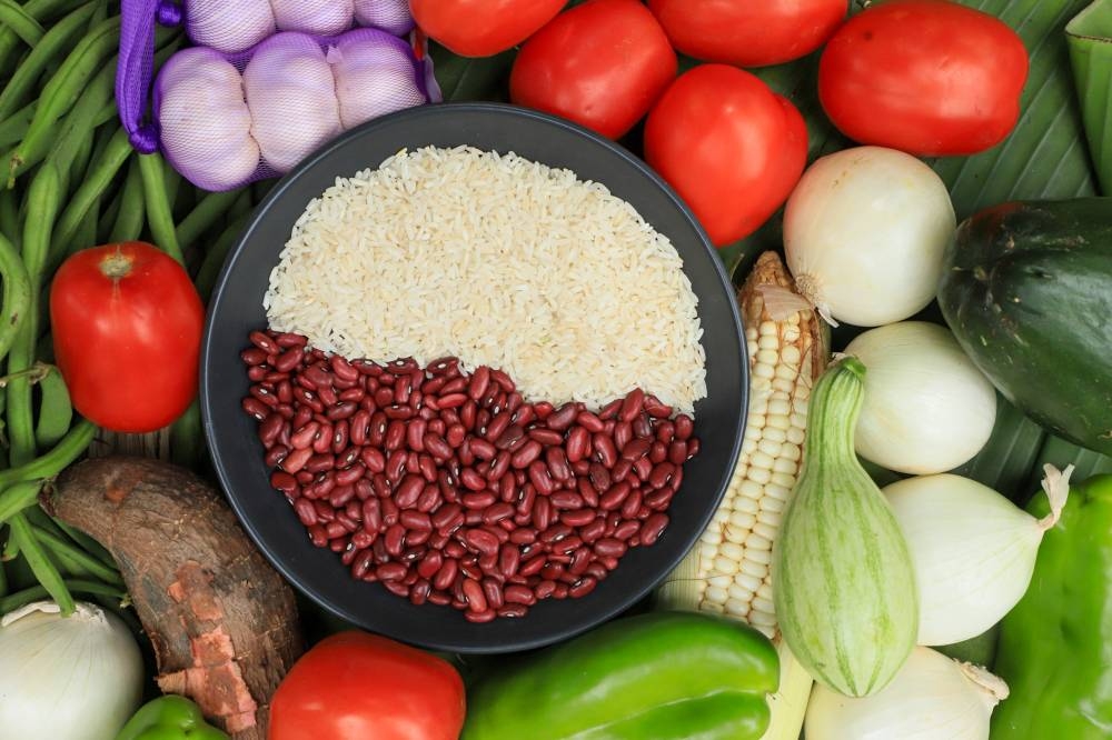 El Salvador fue el único en Centroamérica con caída de precios alimentos al cierre de 2024