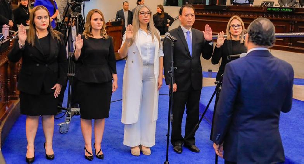 Magistrados del TSE reducen 166 plazas y mantienen salarios de más de $5,000