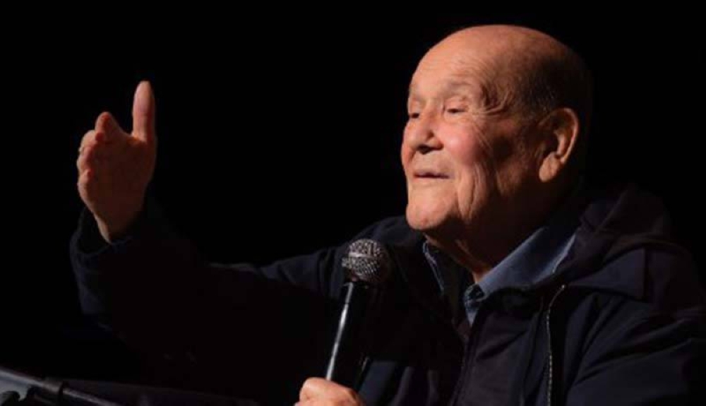 Muere cantautor argentino Leo Dan a los 82 años