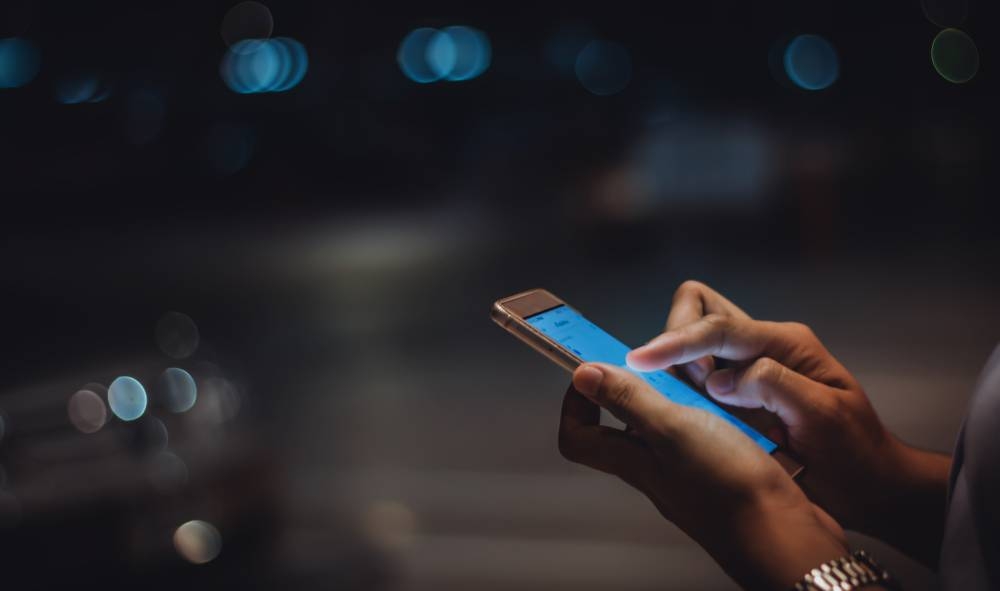 Irán desbloquea WhatsApp, pero persisten otras restricciones