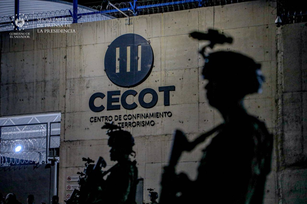 HRW dice acuerdo para traer presos a El Salvador «es una receta para la violencia y el abuso»