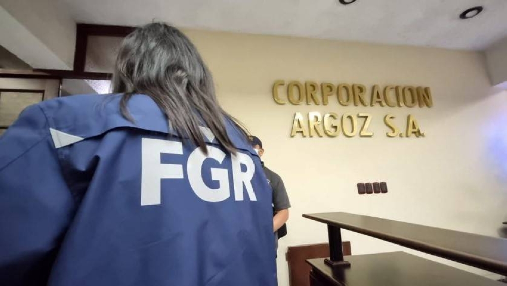 Exdirectivos de Argoz seguirán detenidos por estafa de más de $300 mil