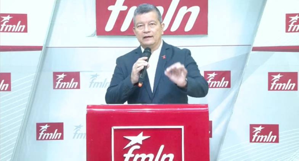 FMLN señala al Gobierno de «esconder» cifras de deportados