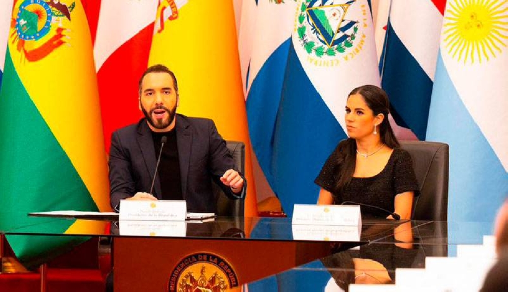 Bukele se reúne con empresarios de Iberoamérica y les presenta al país como destino de inversión