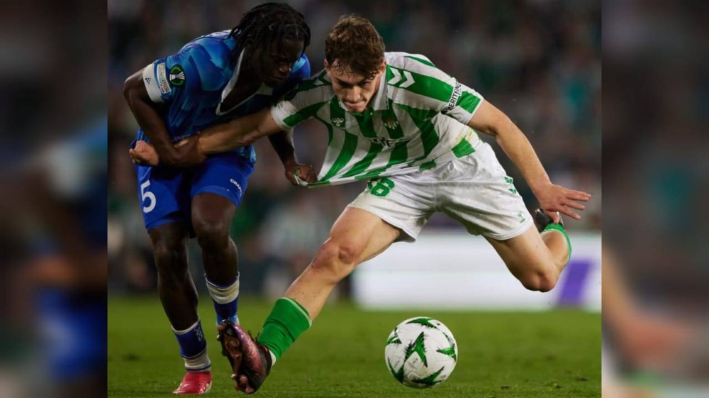 Betis pasa a octavos en Conference League pese a caer en casa ante Gante