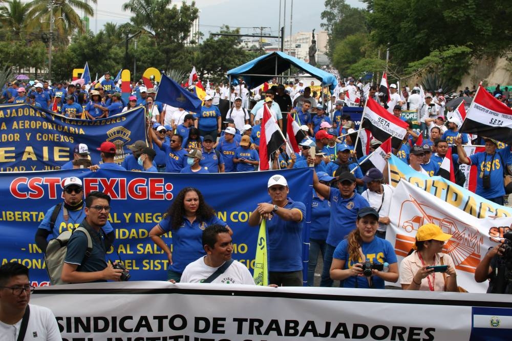 OIT evalúa despidos de sindicalistas en El Salvador «de forma especial» según dirigente