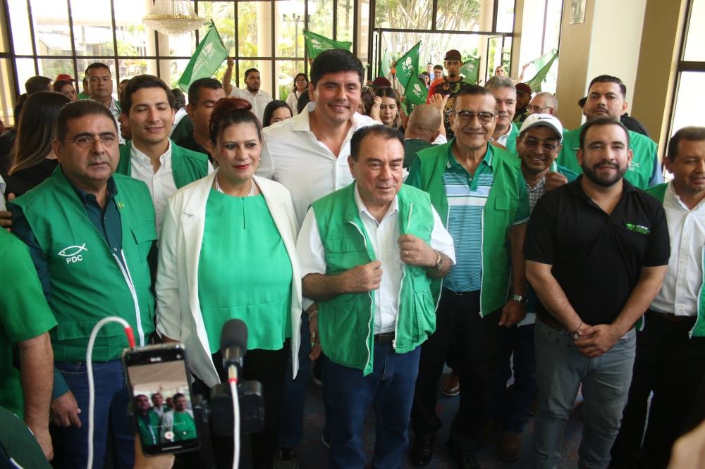 Excandidato del PDC pide informe sobre uso de deuda política en 2021 y 2024