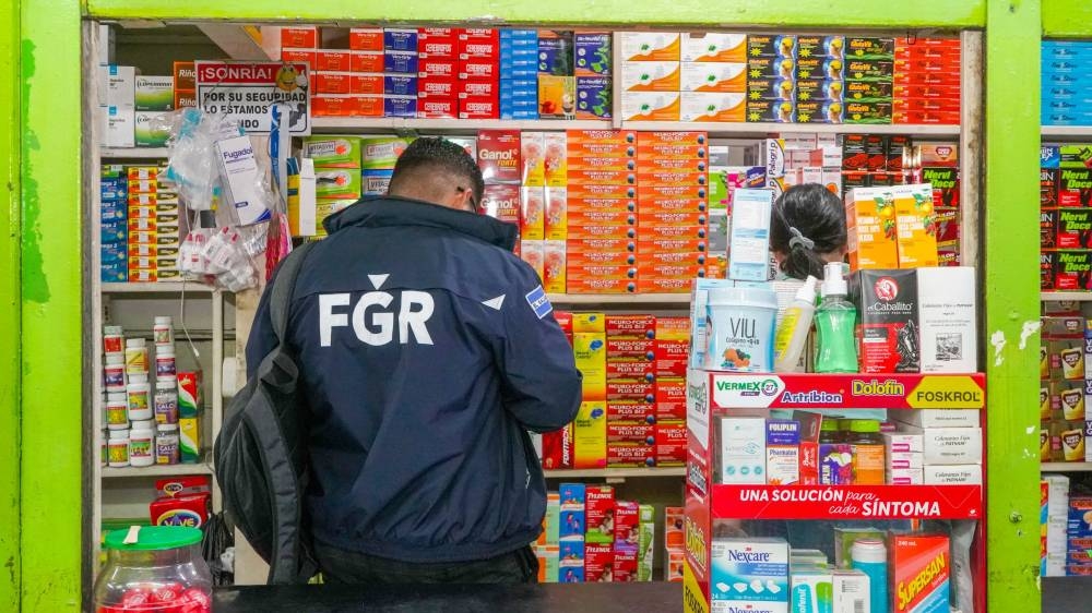 Desarticulan presunta estructura criminal acusada de vender medicamentos propiedad del ISSS