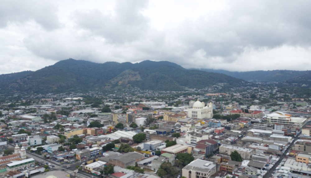 El clima cálido prevalecerá este domingo en El Salvador