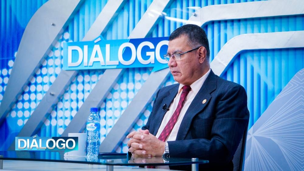 Obras Públicas presentó nueva propuesta de trazo de metrocable en la UES y pide reconsiderar