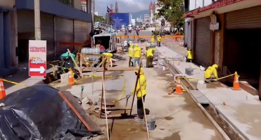 Harán proyecto de cableado subterráneo en 4a calle Poniente del centro tras desalojo
