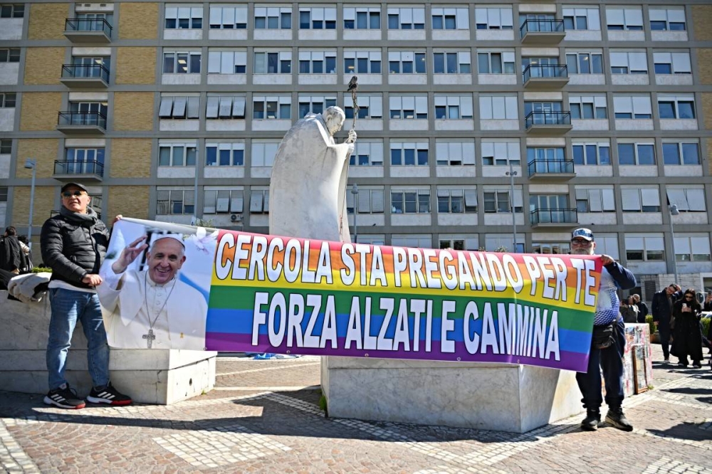 El papa Francisco continúa «estable» tras 21 días hospitalizado