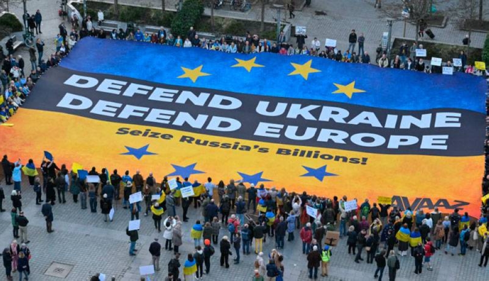 La UE cerró filas en apoyo a Ucrania y respaldó un enorme plan para rearmarse