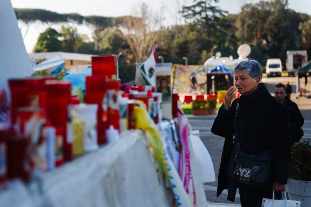 El papa Francisco marca sus tres semanas hospitalizado con un inesperado audio