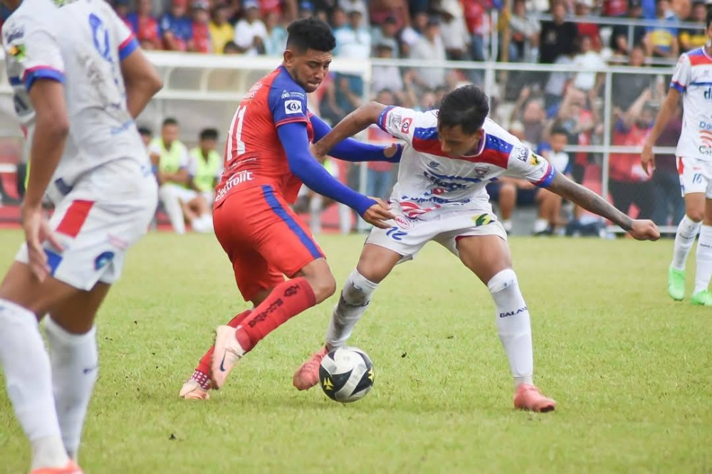 Firpo defiende el liderato ante Cacahuatique en la jornada 11 y busca ampliar su ventaja en la tabla de posiciones