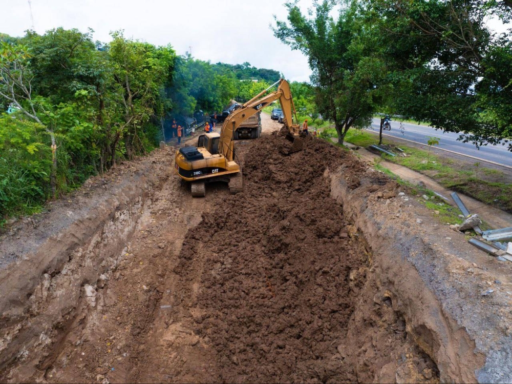 Reparación de carretera Panamericana en Cojutepeque supera el 85% de avance, según Obras Públicas
