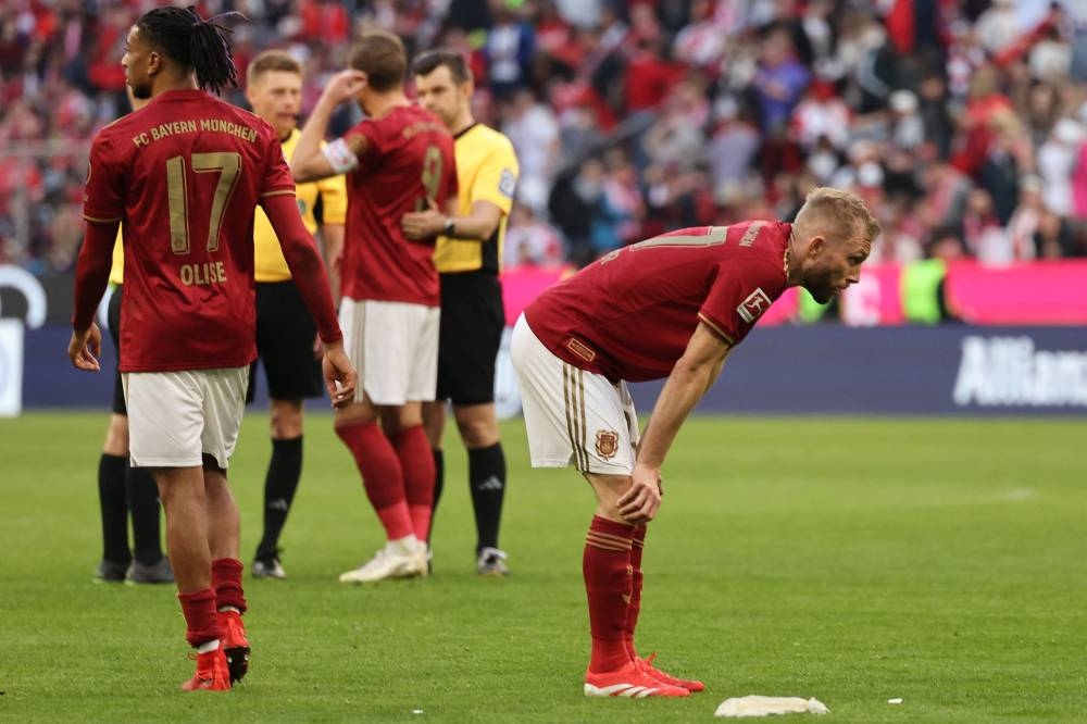 Con la vista en su duelo de Champions, Bayern y Leverkusen pierden en casa