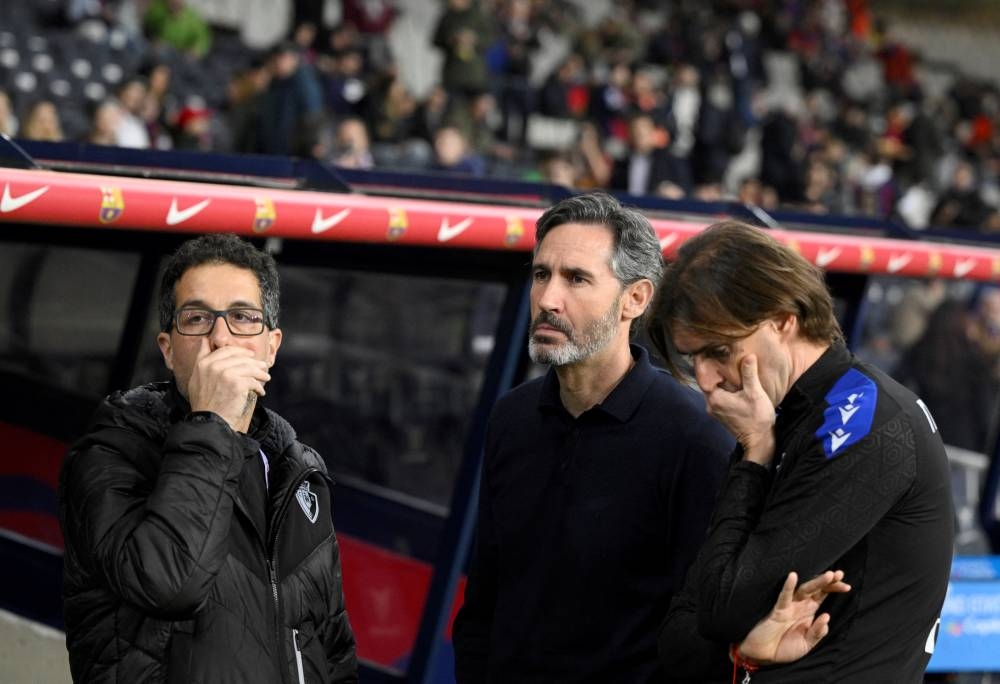 Aplazado el Barcelona-Osasuna por el fallecimento del médico del equipo azulgrana