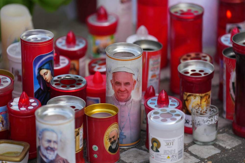 El papa Francisco tuvo una «noche tranquila» y se encuentra «estable», dice el Vaticano