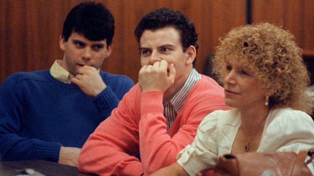 Fiscalía retirará recomendación de reducir sentencia a hermanos Menéndez