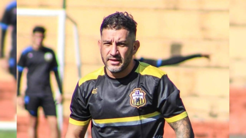 Once Deportivo anuncia la salida de su técnico Fabio Larramendi