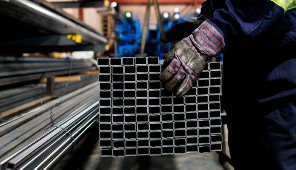 Trump da marcha atrás en masiva subida arancelaria a Canadá