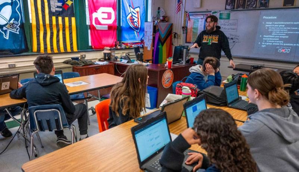 Departamento de Educación de EEUU despedirá a casi la mitad del personal