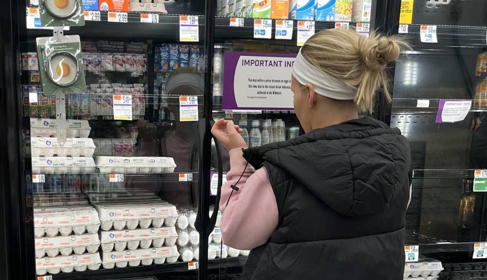 Inflación de EEUU baja a 2.8 % en febrero, una «buena sorpresa» en un mar de incertidumbre