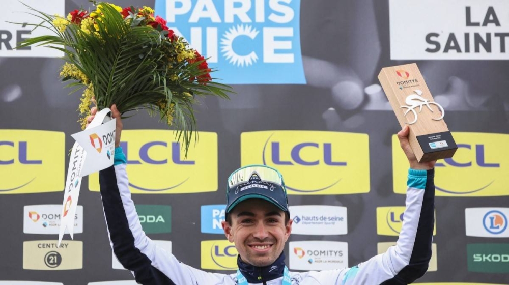 El francés Lenny Martinez gana la quinta etapa de la París-Niza ciclista