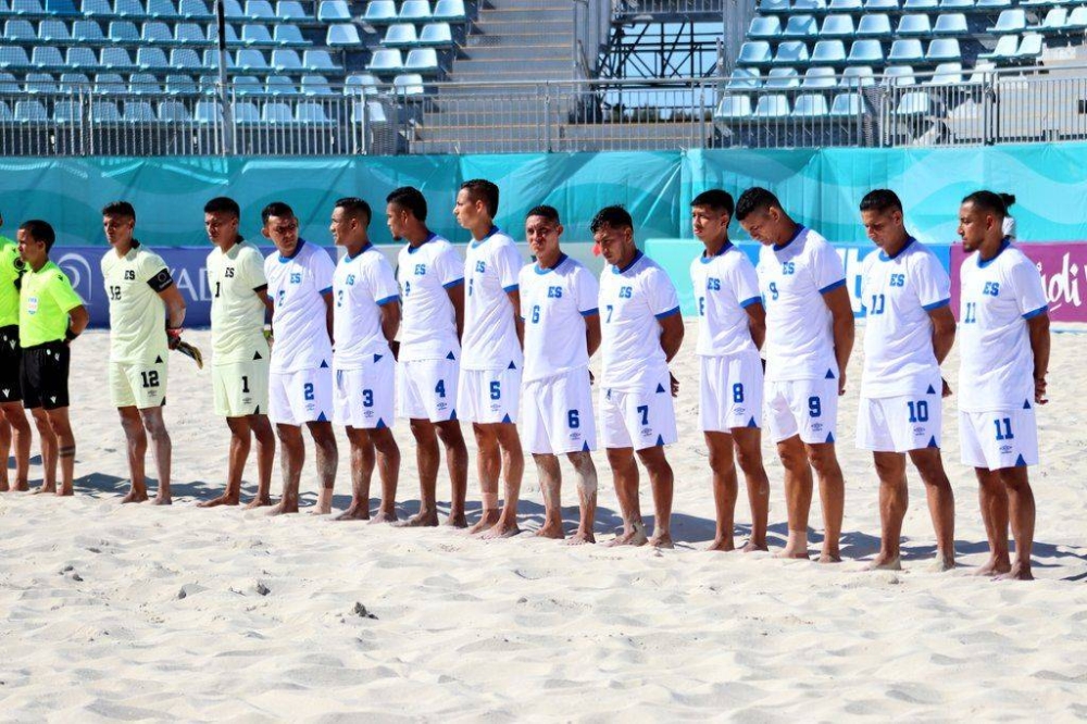 Selecta sufre pero derrota 7-6 a México en su tercer partido del Premundial de fútbol playa