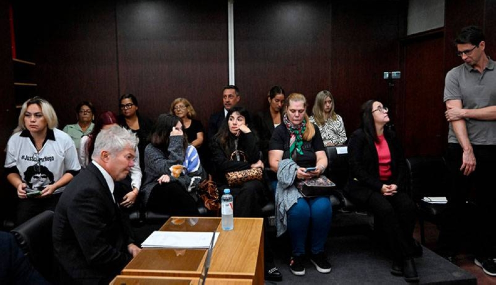 Tribunal aparta del juicio por la muerte de Maradona a dos abogados defensores