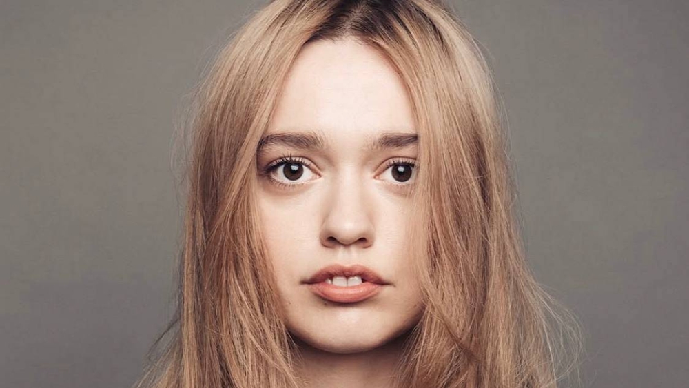 Aimee Lou Wood desafía críticas por sus dientes: «Podría ser mi superpoder»