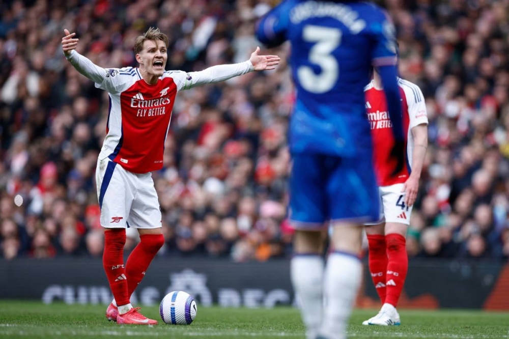 Merino decide a favor del Arsenal el derbi contra el Chelsea